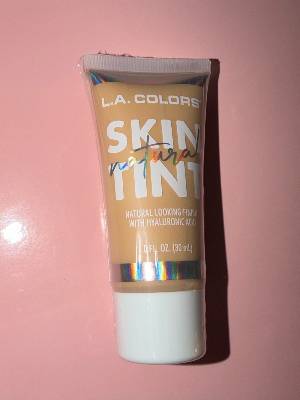 L.A. COLORS Skin Tint hyaluronic acid- Natural Shade (honey Beige)